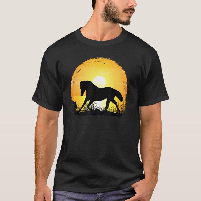 Camiseta Silueta de raza de caballo al atardecer   Cuarto d (Anverso)