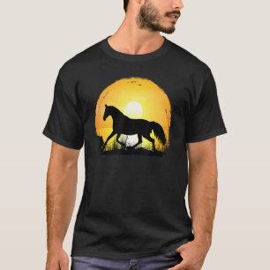 Camiseta Silueta de raza de caballo Warmblood al atardecer