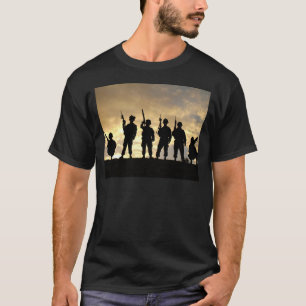 Camiseta Silueta de soldados en la 101ª División Aérea