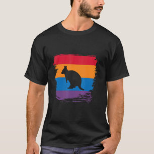 Camiseta Silueta De Sombra Quokka Con Bandera Colorida