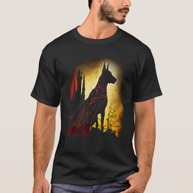 Camiseta Silueta de superhéroe Doberman oscuro post Apocalí (Anverso)