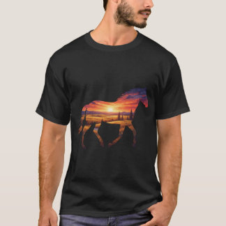 Camiseta Silueta majestuosa de caballo salvaje Atardecer do