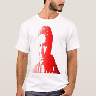 Camiseta silueta roja, un hombre con pelo corto y textualme