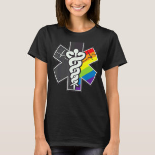 Camiseta Símbolo de enfermera bandera arcoiris orgullo orgu
