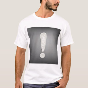 Camiseta Símbolo de signo de exclamación de grunge industri