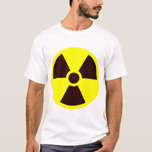 Camiseta Símbolo de trébol negro sobre fondo amarillo