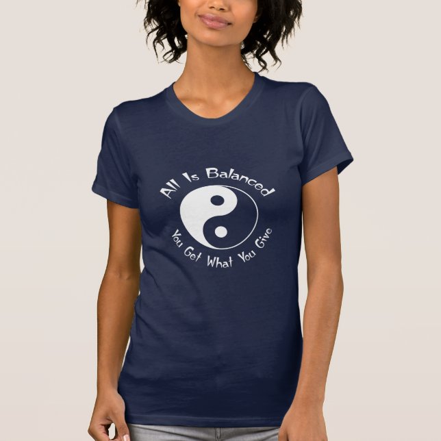 Camiseta Símbolo de Yin Yang de la balanza (Anverso)