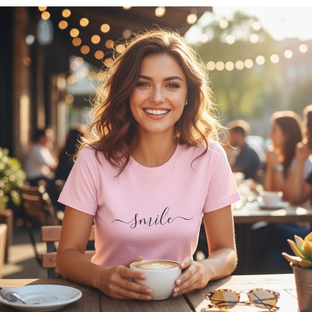 Camiseta Simple Minimalist pink t-shirt for her (Subido por el creador)