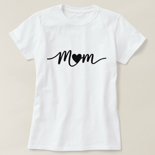 Camiseta Simple Mom Script Corazón (Diseño del anverso)