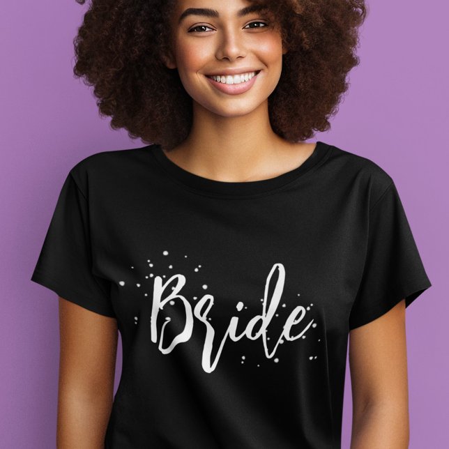 Camiseta Simple Novia Caligrafía Script  (Bride simple calligraphy script womens t shirt.)