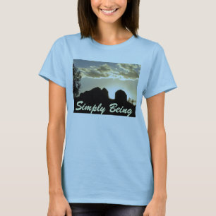 Camiseta Simplemente estando: Aún como dios me creó