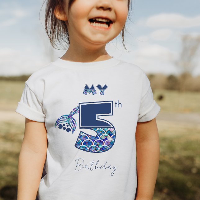 Camiseta Sirenita colorida escala a niñas pequeñas 5 cumple (See collection for more ages and for matching family shirts!)