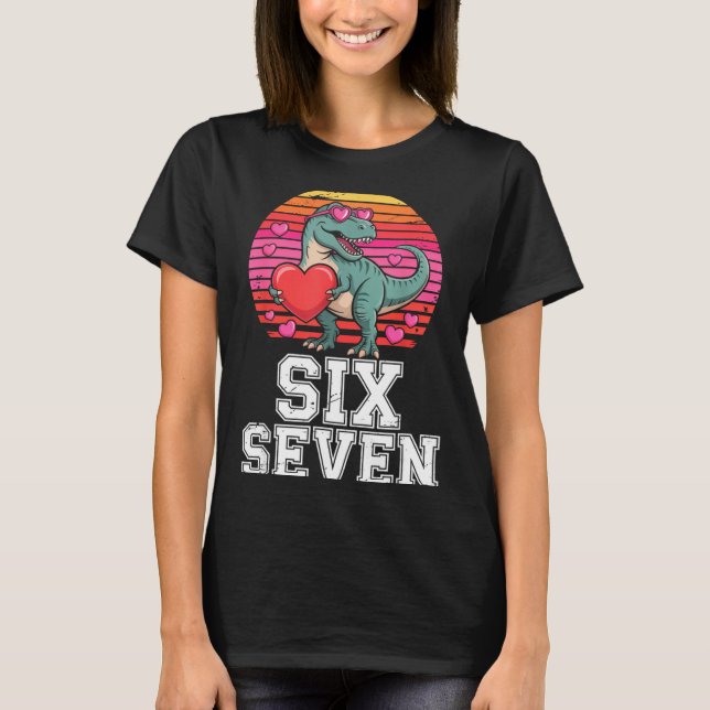 Camiseta Six Seven Valentine’s Day Dinosaur T-rex For Kids  (Anverso)