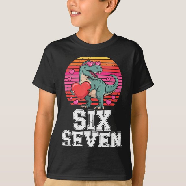 Camiseta Six Seven Valentine’s Day Dinosaur T-rex For Kids  (Anverso)