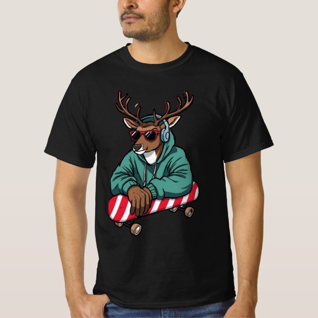 Camiseta Skater Reindeer – Cool Christmas Skateboard Design (Anverso)