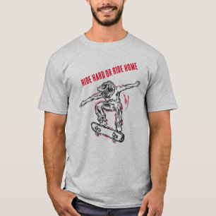 Camiseta Skater Volador Haciendo Patinaje De Mediano Aire