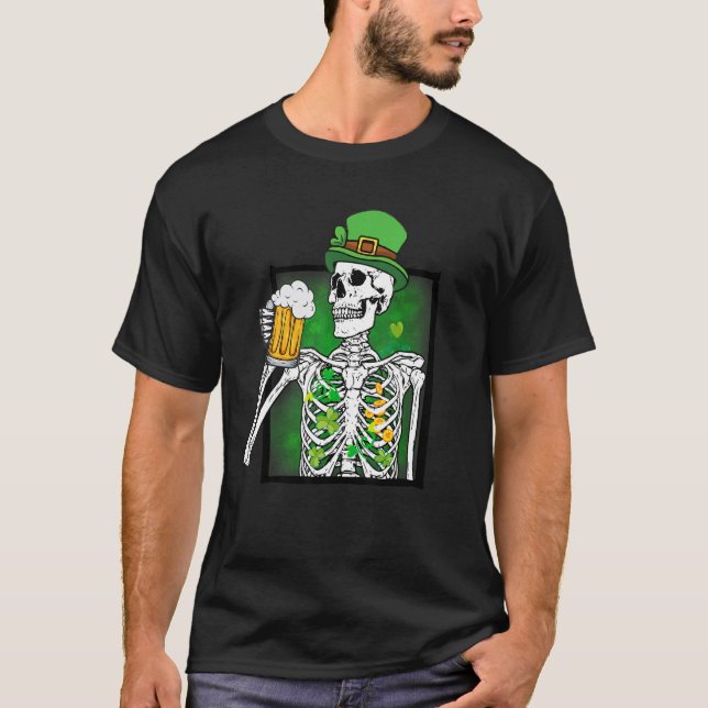 Camiseta Skeleton Drinking Beer St Patricks Day Shamrock Dr (Anverso)