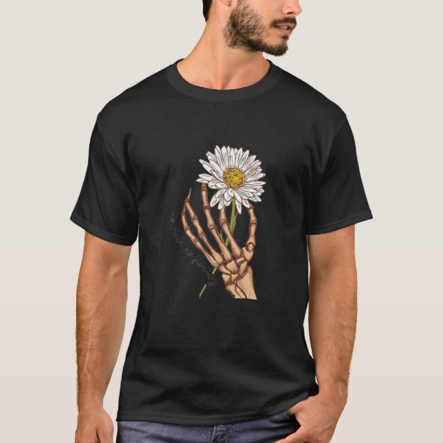 Camiseta Skeleton Hand with Daisy Flower (Anverso)