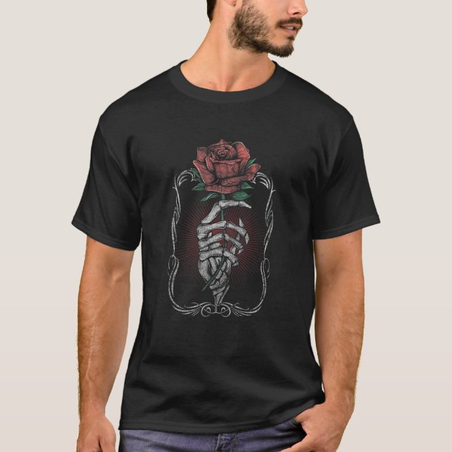 Camiseta Skeleton Mano Rosa Flor Roja Tatuaje Gótico Cráneo (Anverso)