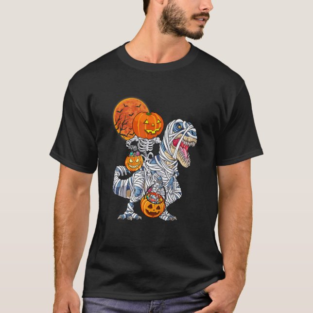 Camiseta Skeleton Riding Mummy Dinosaur Rex Halloween (Anverso)