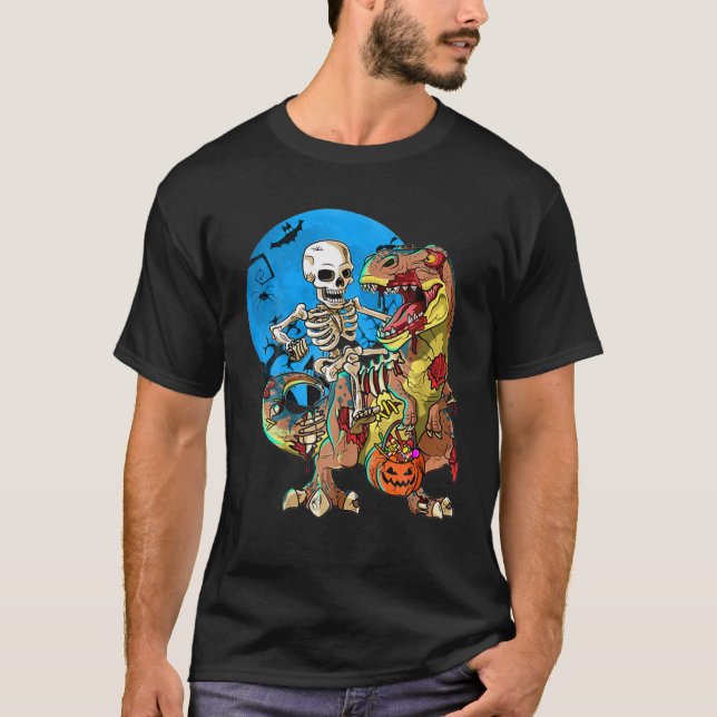 Camiseta Skeleton Riding Mummy Dinosaur T Rex Halloween Div (Anverso)