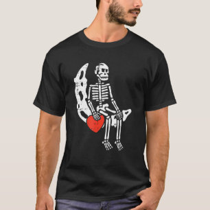 Camiseta Skeleton Sentado En Moon Día de San Valentín Bones