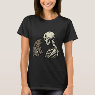 Camiseta Skeleton sostiene a un gato Fun Halloween Skull Me