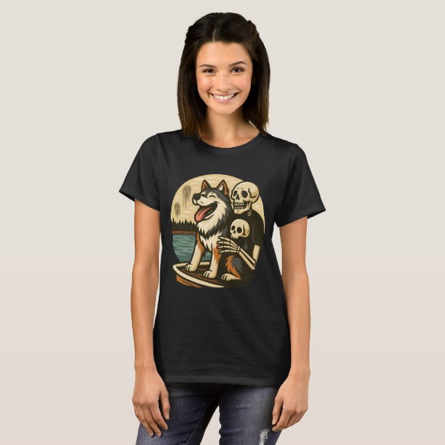 Camiseta Skeleton with Dog on Haunted Lake Horror Art (Anverso completo)