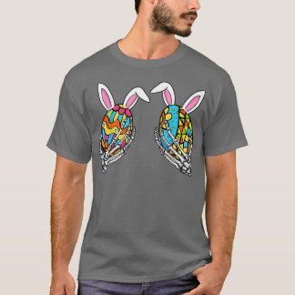 Camiseta Skeleton's Hand Holds Pastel Polka Dot Egg Happy E