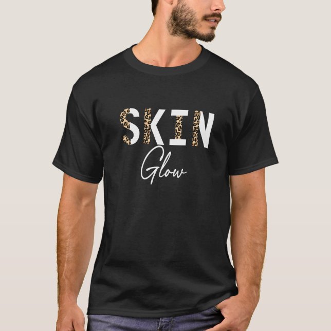 Camiseta Skincar de piel brillante esteticista leopardo de  (Anverso)