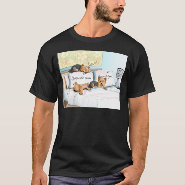 Camiseta Sleeps with Yorkies (Anverso)