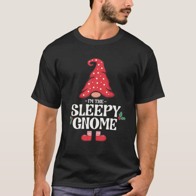 Camiseta Sleepy Gnome Funny Family Mating Group (Anverso)