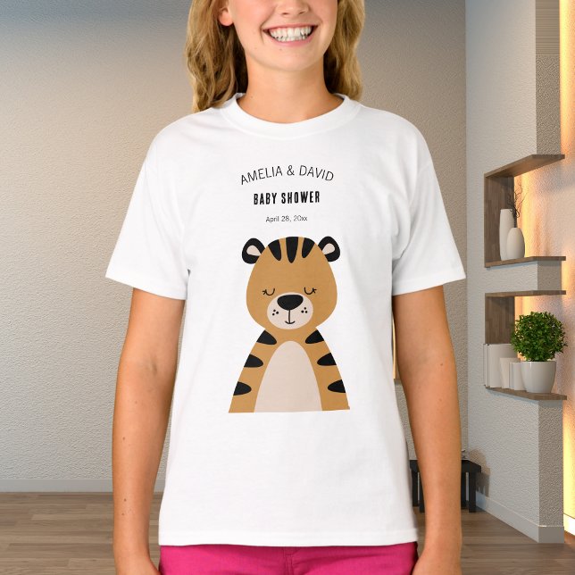 Camiseta Sleepy Tiger Neutral Baby Shower Outfit (Subido por el creador)