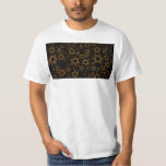 Camiseta SlipperyJoe's Estrella David temática de Hanukkah<br><div class="desc">SlipperyJoe's Estrella David temática de Hanukkah artística luz de velas festiva resplandeciente temas de luz y resiliencia moderna reverente para fiestas judías tamaños variados tonos metálicos oro bronce marrón profundo negro rico fondo evoca tradición hebrea elegancia patrón simétrico regalos decoraciones flujo visual ceremonial rítmico símbolo significativo religión</div>
