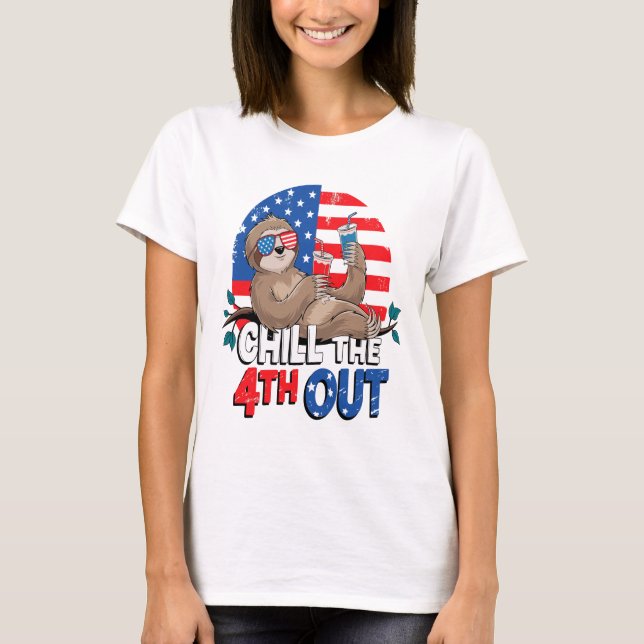 Camiseta Sloth Chill the 4th out Patriotic USA (Anverso)