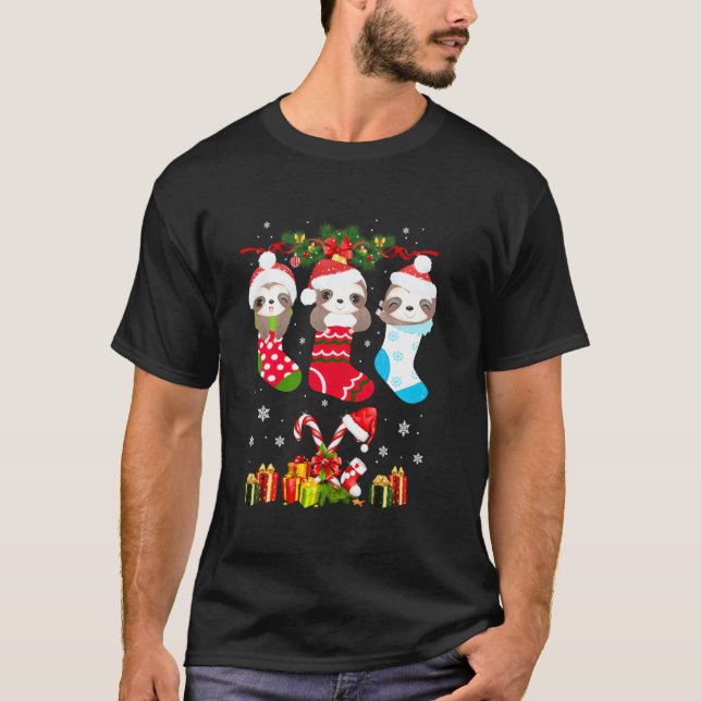 Camiseta Sloth Christmas Sock Sloth Santa Hat Lights Xmas T (Anverso)