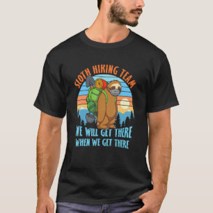 Camiseta Sloth Hiking Team Funny Sloth In Face Mask Quarant