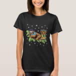 Camiseta Slots Menorah Hanukkah Chanukah<br><div class="desc">Sloth Menorah Hanukkah Chanukah Lemas de animales judíos</div>