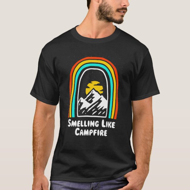 Camiseta Smelling Like Campfire  Camping Humor Camper Summe (Anverso)