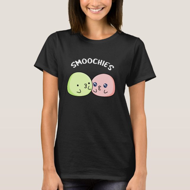 Camiseta Smoochies divertidos besando a Mochi Pun Dark BG (Anverso)