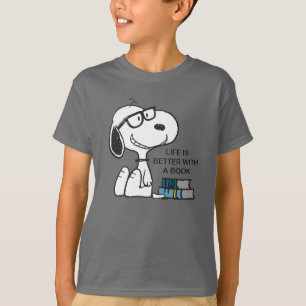 Camiseta Snoopy "Leí Más Allá De Mi Cama"