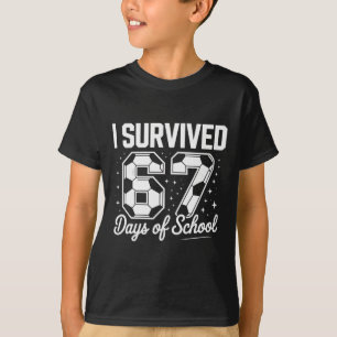 Camiseta Sobreviví 67 Días De Escuela Divertido Fútbol 