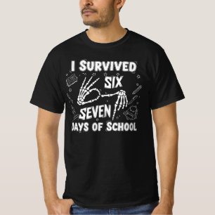 Camiseta Sobreviví 67 Días de Escuela Funny Skeleton Meme