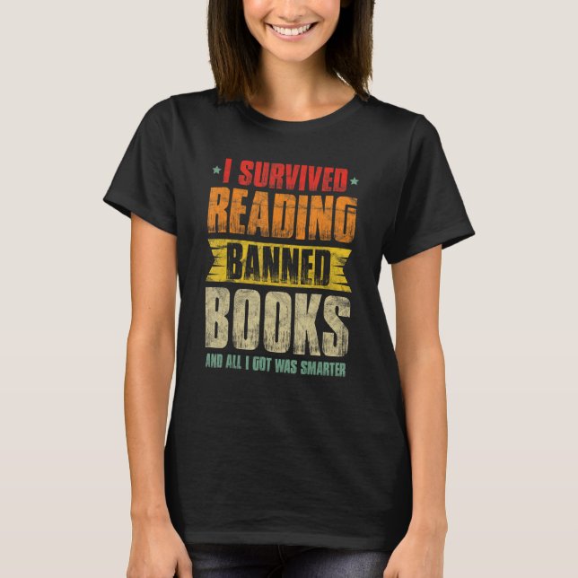 Camiseta Sobreviví a leer libros prohibidos Bookaholic (Anverso)