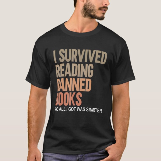 Camiseta Sobreviví a leer libros prohibidos Bookaholic 4 (Anverso)