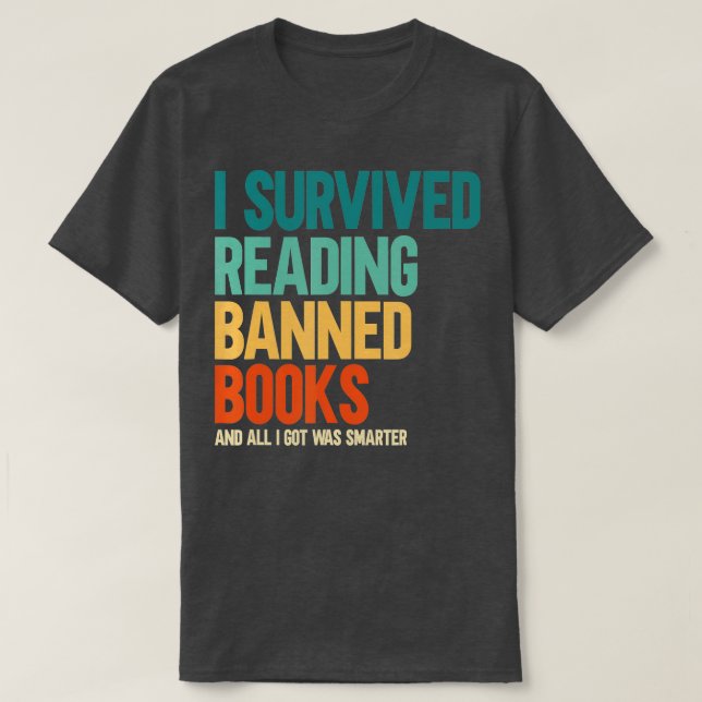 Camiseta Sobreviví a leer libros prohibidos en Bookaho (Diseño del anverso)
