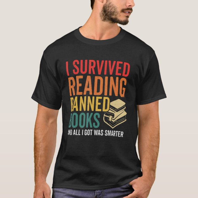 Camiseta Sobreviví a leer libros prohibidos retro libro de  (Anverso)