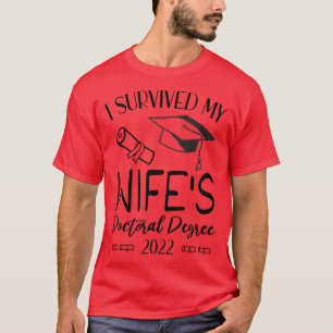 Camiseta Sobreviví a mis esposas grado de doctorado 2022