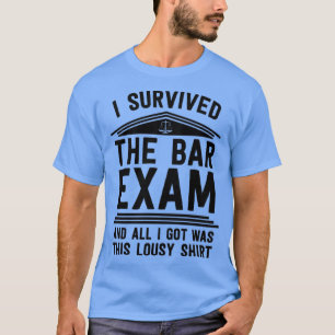 Camiseta Sobreviví Al Abogado De Graduación De La Facultad