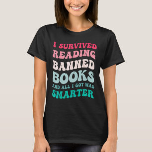 Camiseta Sobreviví leyendo libros prohibidos Lector Libros